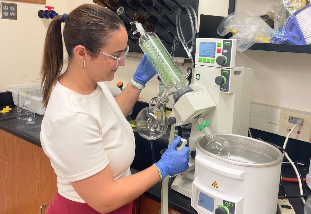 Chemistry major Katherin Abreus Rodriguez further concentrating soil samples in a rotary evaporator. (Photo courtesy of Katherin Abreus Rodriguez)