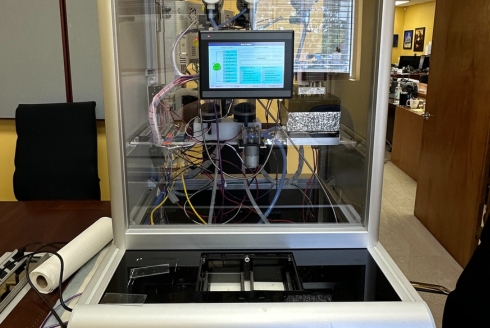 nterest from users, including start-up companies and contract research organizations, around the world is very high for the Prototype Automated High Through-Put Comet Assay Device. (Photo courtesy of Dr. Marcus Cooke)