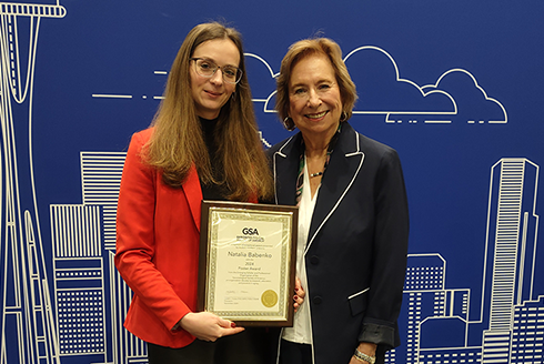 Natalia Babenko receives the award