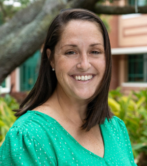 Erin Smith headshot