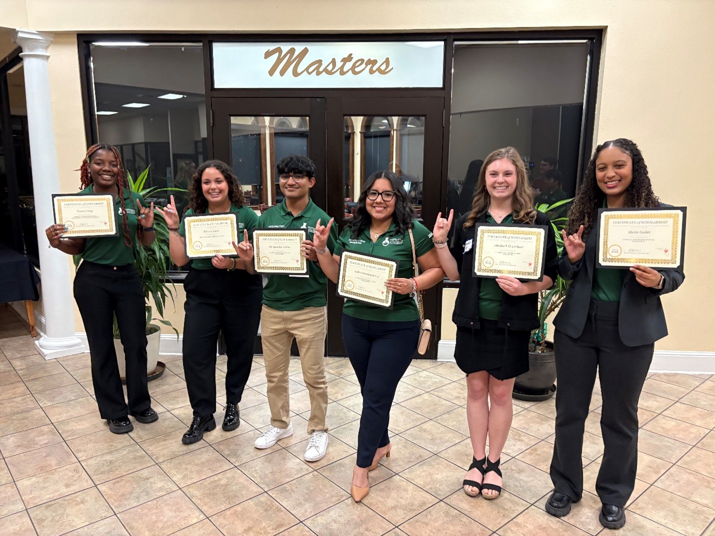 group of 6 aiche student scholarship winners 2025