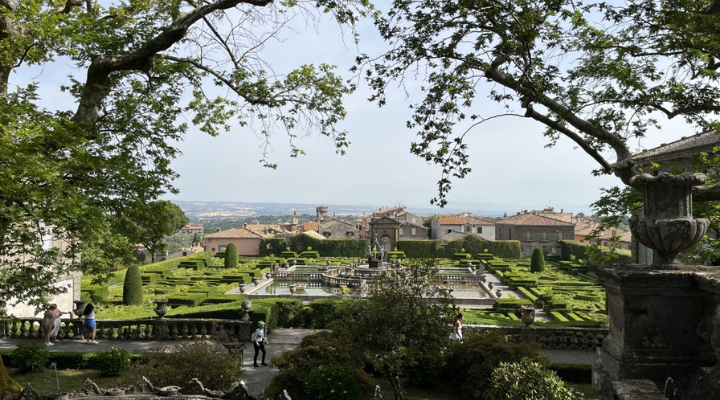 Image of an Italian garden