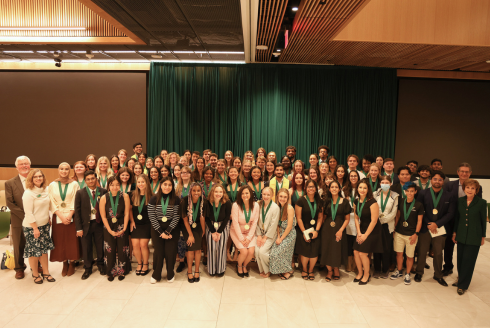 Judy Genshaft Honors College Graduates Group Photo from the Tampa Campus Graduation Celebration Ceremony