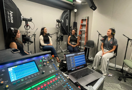 Serena Bhaskar, Karla Evangelista De La Rosa, and Arelis Rodriguez Martinez join Fabiana Requena in the Honors AV studio to record an episode of The Honor Roll Podcast.