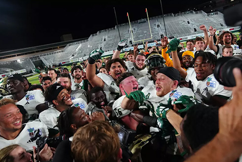 USF football celebrates the win