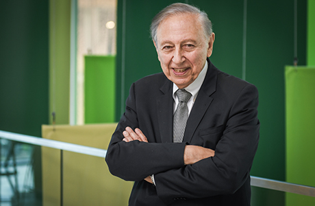 Portrait of Robert Gallo