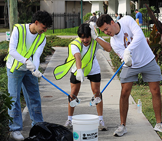 Julio Blanco volunteer